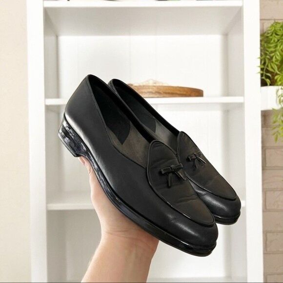 Stuart Weitzman Shoes - Stuart Weitzman Black Smooth Leather Tiny Bow Block Heel Loafers